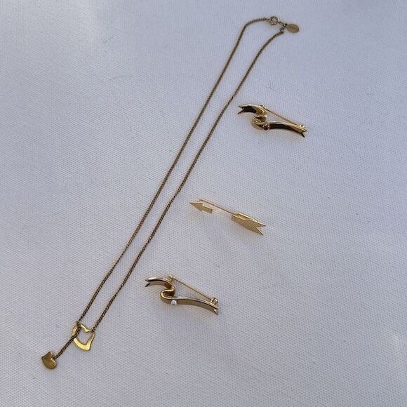 Vintage Lot of Signed AVON Gold Tone Jewelry Heart Necklace Pins with Rhinestone - Picture 1 of 9